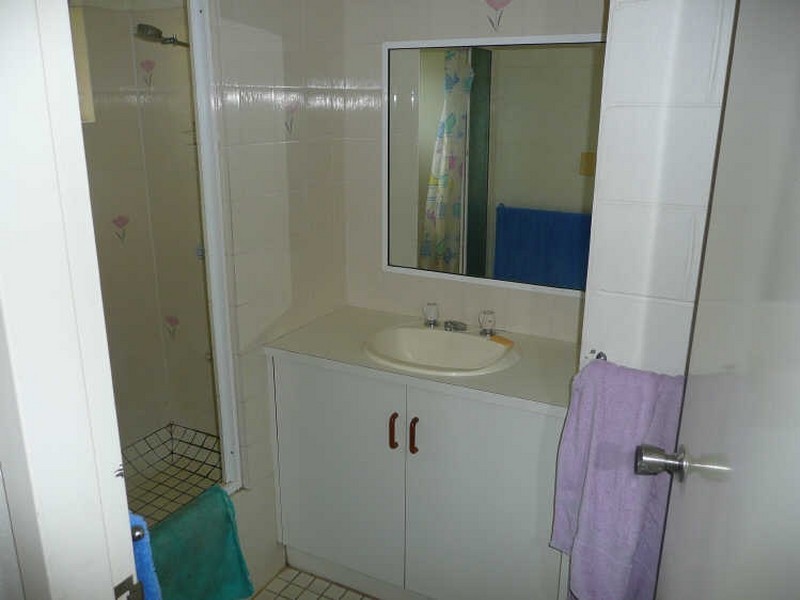 1/6 Fry Close, Whitfield QLD 4870