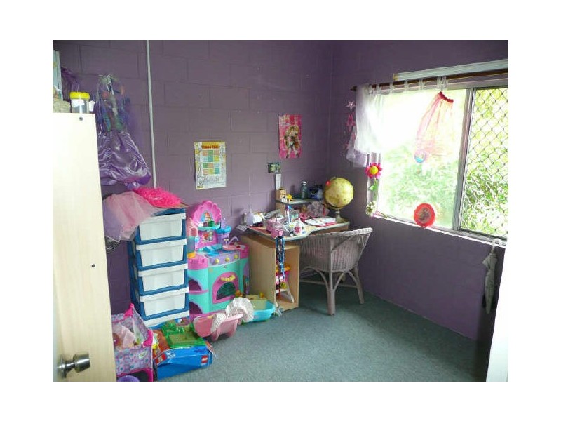 2 Fraser Close, Kanimbla QLD 4870