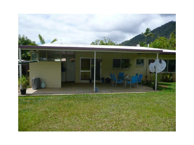 2 Fraser Close, Kanimbla QLD 4870