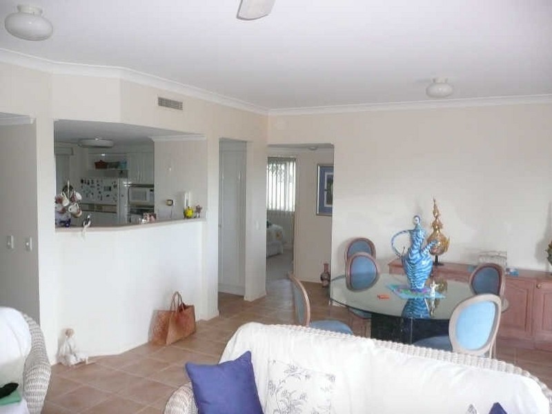 65/8 Munro Terrace, Mooroobool QLD 4870