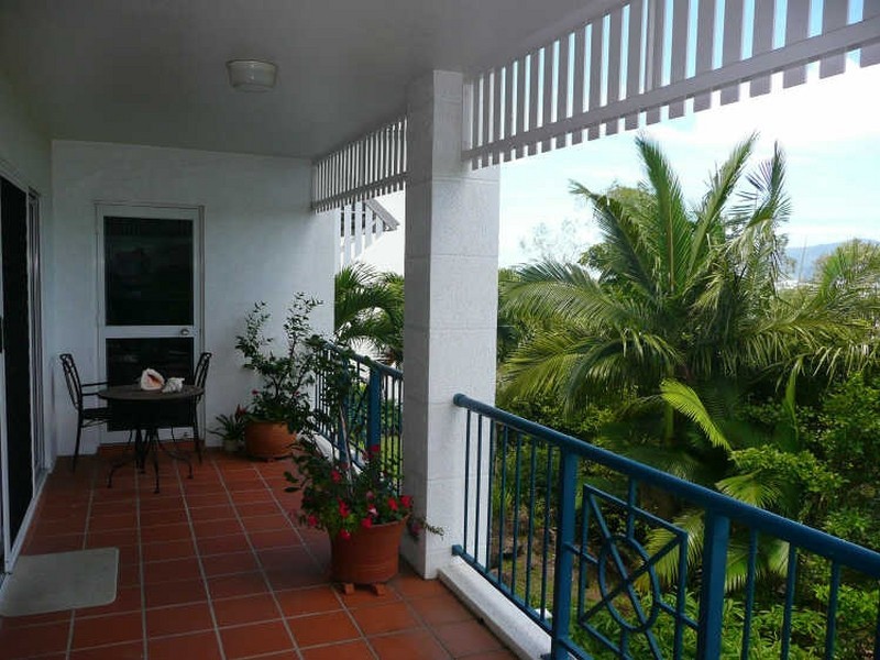 65/8 Munro Terrace, Mooroobool QLD 4870