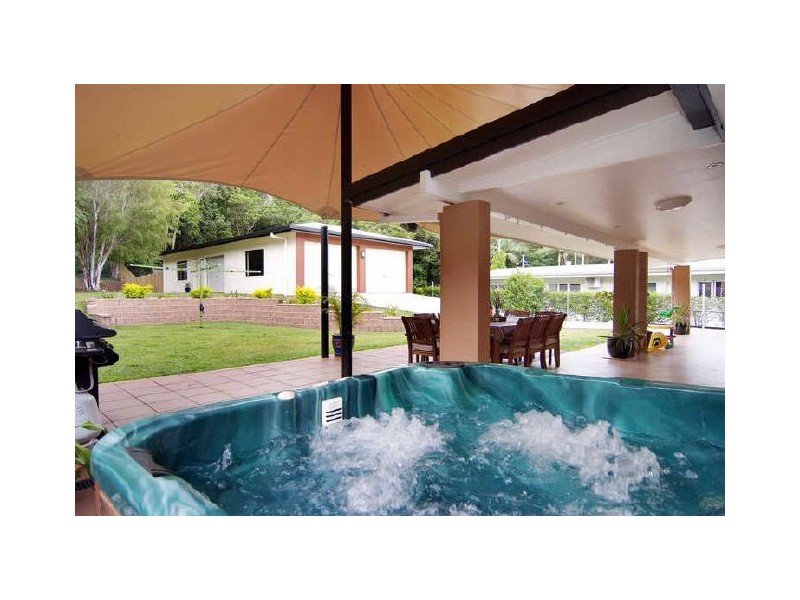 4 Comet Street, Bayview Heights QLD 4868