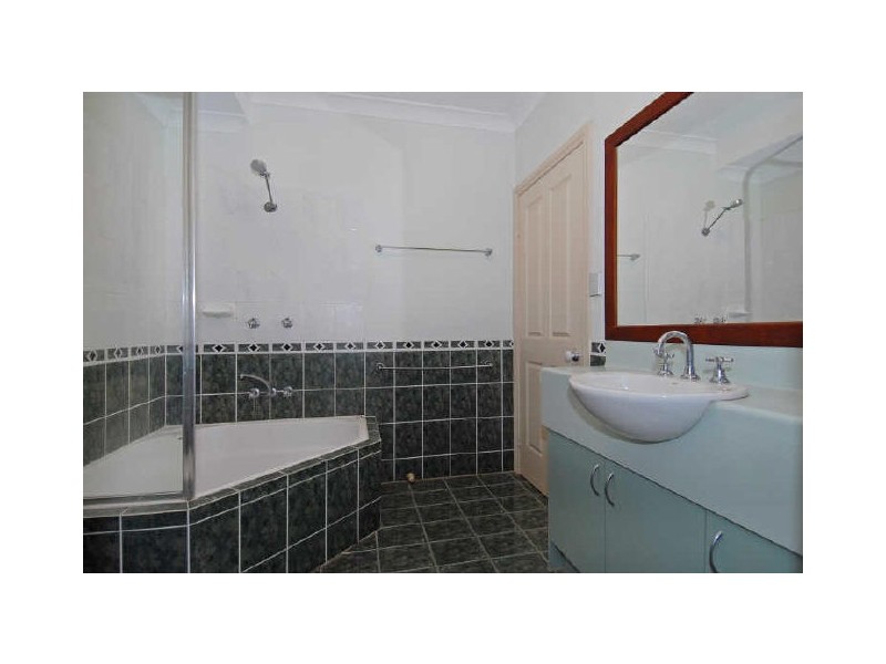 5 East Park Ridge Drive, Park Ridge QLD 4125