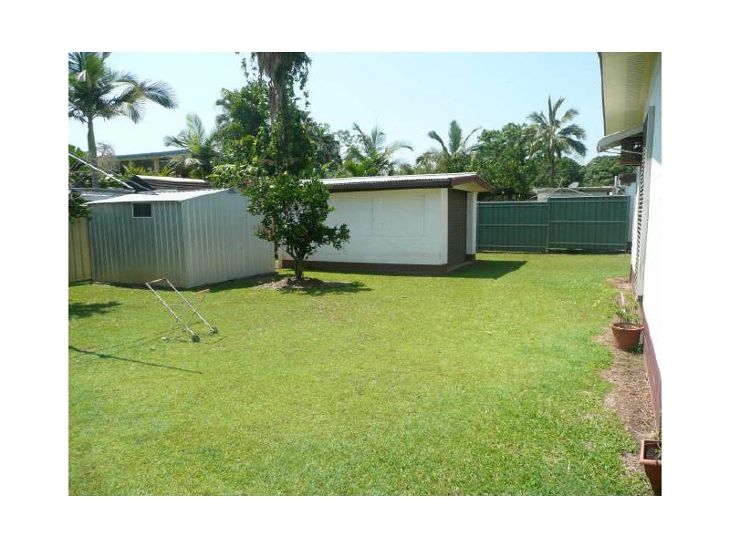 17 Calder Street, Edge Hill QLD 4870