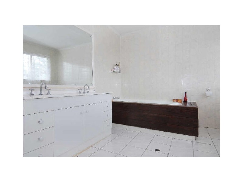 56 Agate Street, Bayview Heights QLD 4868