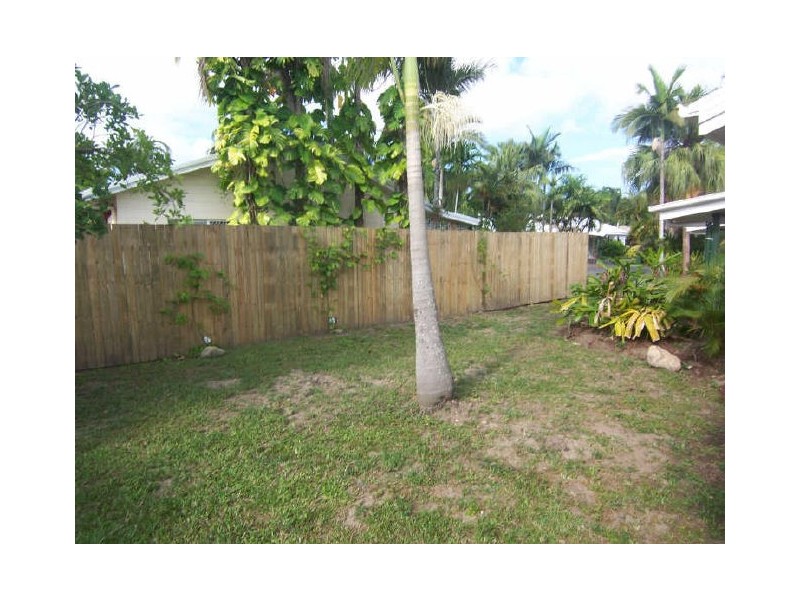 5/3-4 Holden Close, Whitfield QLD 4870