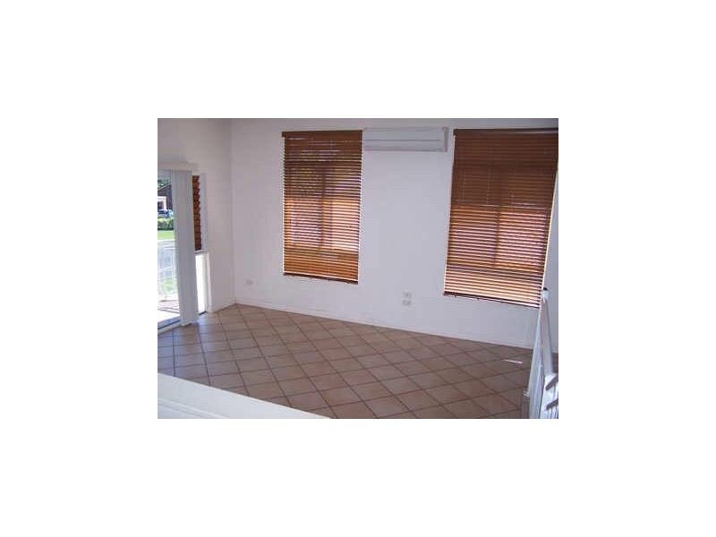 1/190 Currawong Street, Bayview Heights QLD 4868