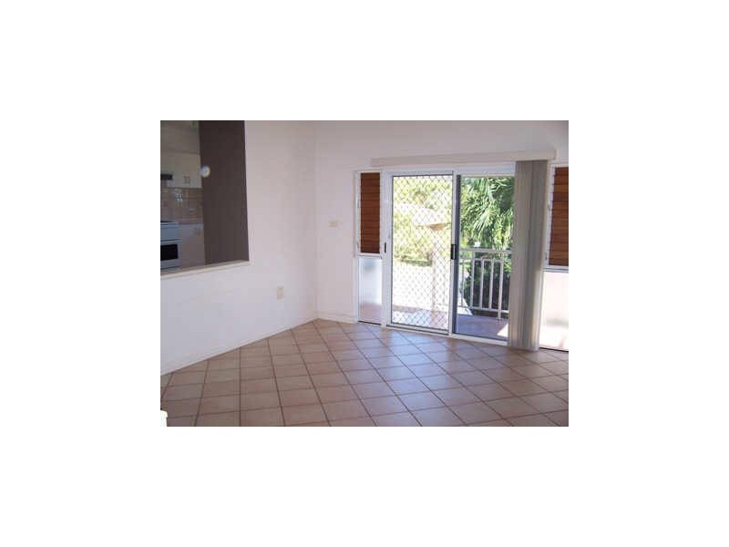 1/190 Currawong Street, Bayview Heights QLD 4868