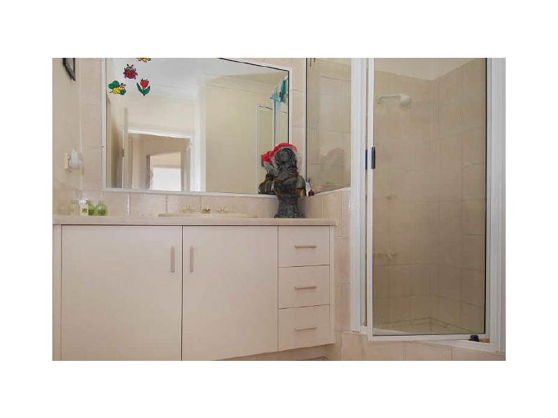 1/190 Currawong Street, Bayview Heights QLD 4868