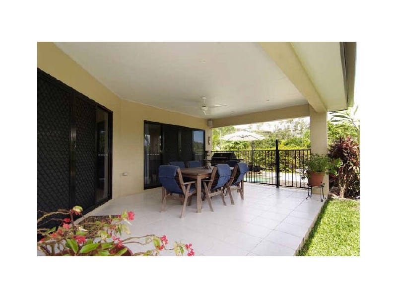 2 Barossa Close, Park Ridge QLD 4125