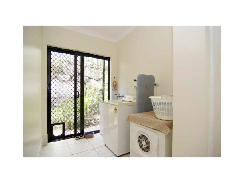 2 Barossa Close, Park Ridge QLD 4125