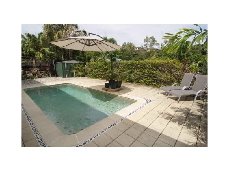 2 Barossa Close, Park Ridge QLD 4125