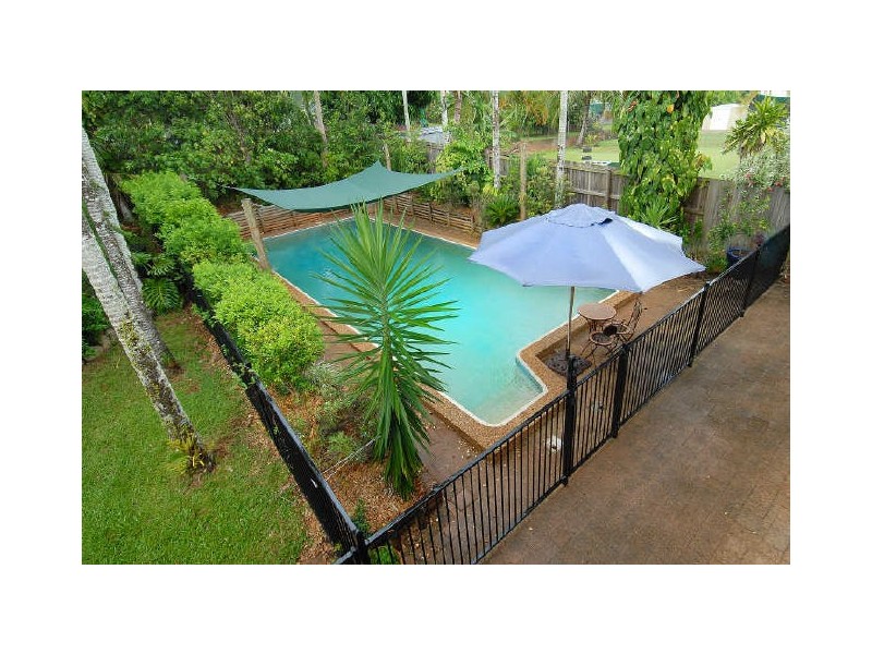 11 Bayview Street, Bayview Heights QLD 4868