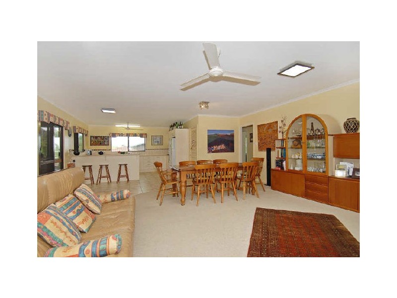 11 Bayview Street, Bayview Heights QLD 4868