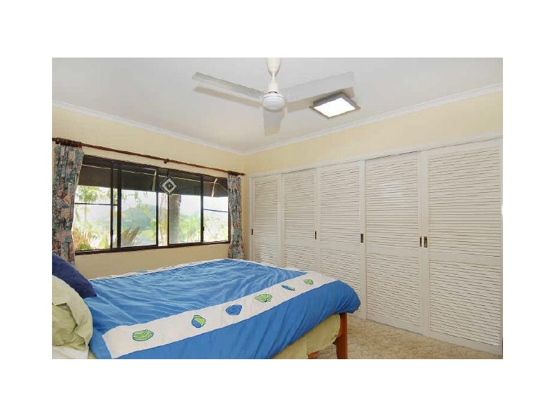 11 Bayview Street, Bayview Heights QLD 4868