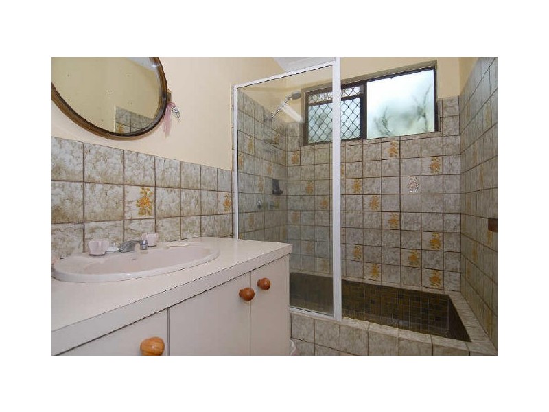 11 Bayview Street, Bayview Heights QLD 4868