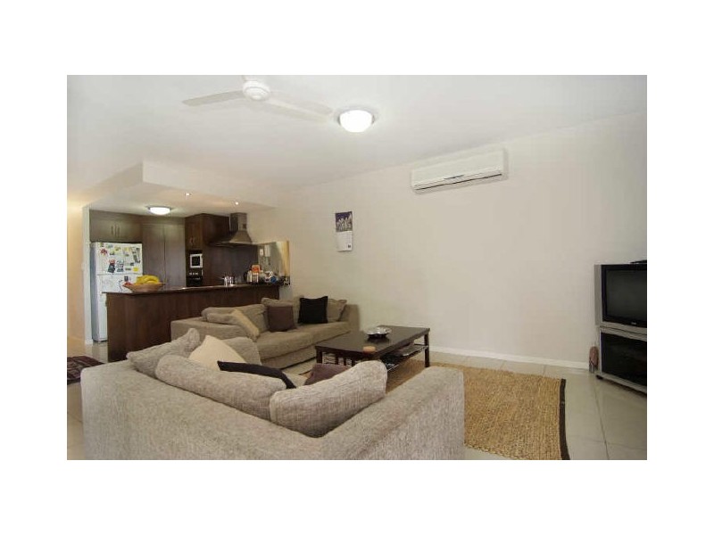 12/351 Lake Street, Cairns North QLD 4870