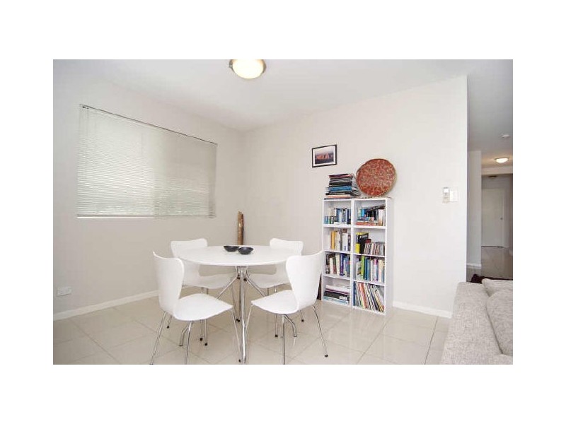 12/351 Lake Street, Cairns North QLD 4870
