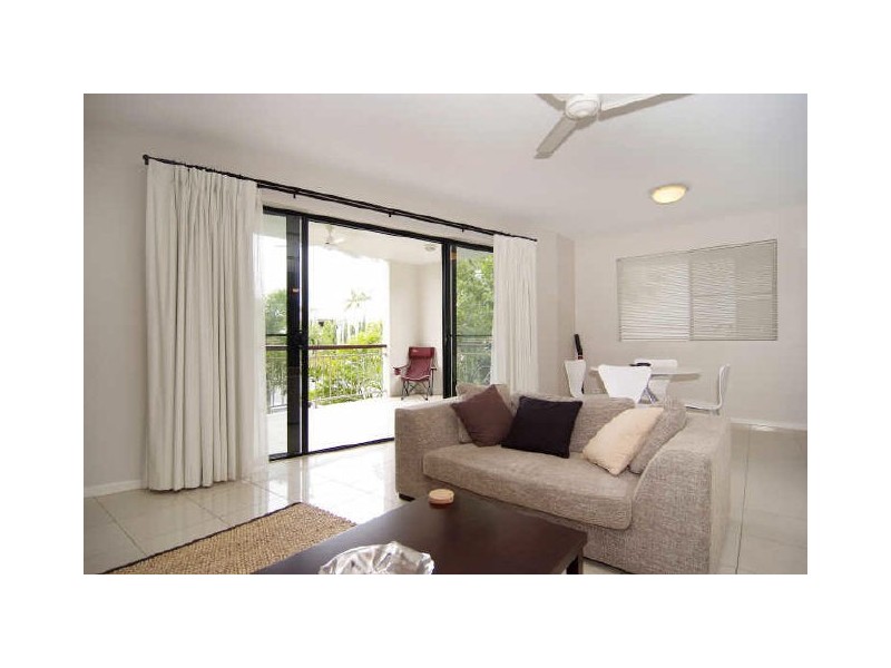 12/351 Lake Street, Cairns North QLD 4870