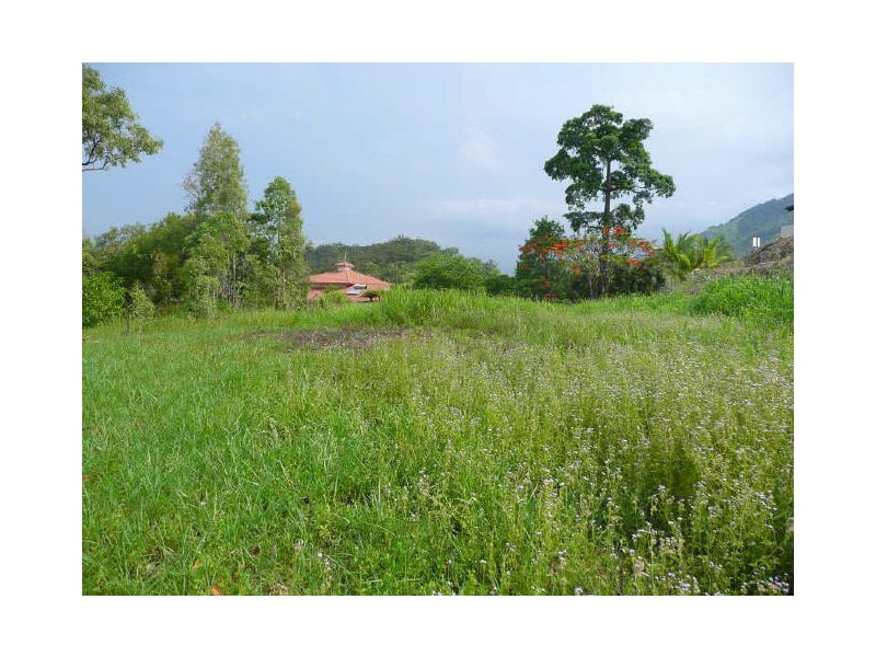 2C Trundle Terrace, Whitfield QLD 4870