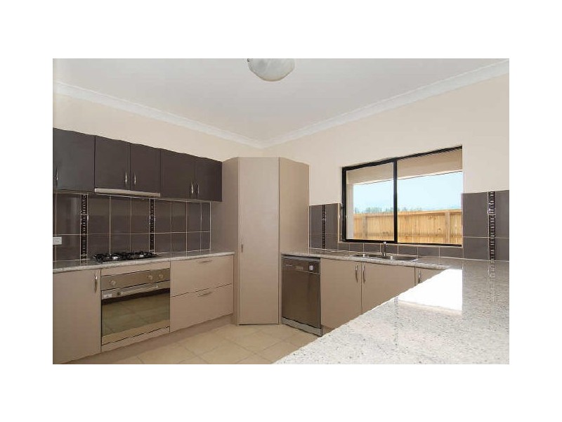 5 Liontown Way, Trinity Park QLD 4879