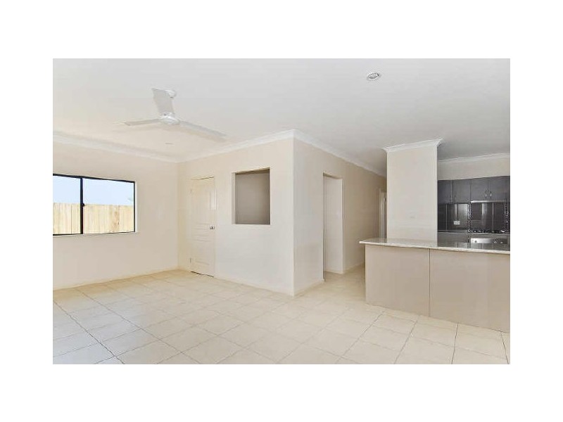 5 Liontown Way, Trinity Park QLD 4879