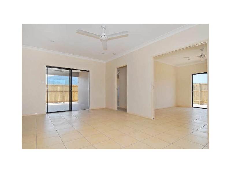 5 Liontown Way, Trinity Park QLD 4879