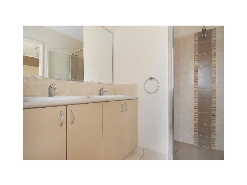 5 Liontown Way, Trinity Park QLD 4879