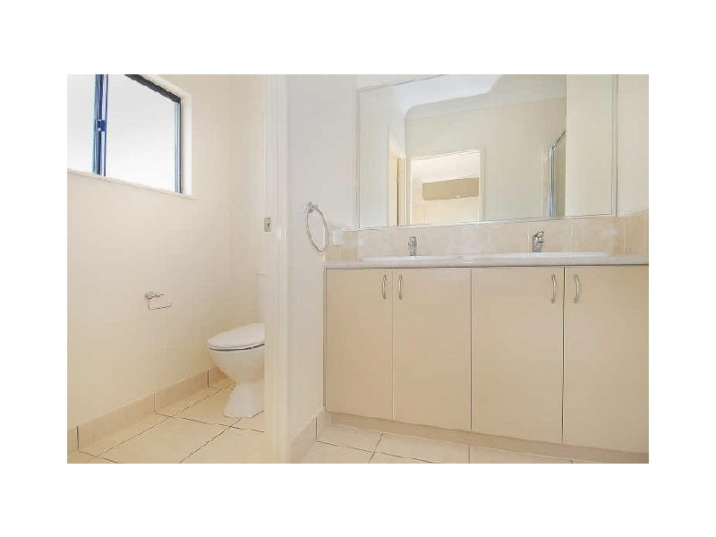 5 Liontown Way, Trinity Park QLD 4879