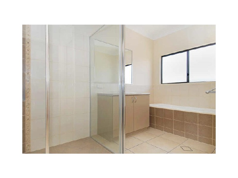 5 Liontown Way, Trinity Park QLD 4879