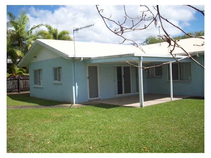 2 Kirraly Street, Mooroobool QLD 4870