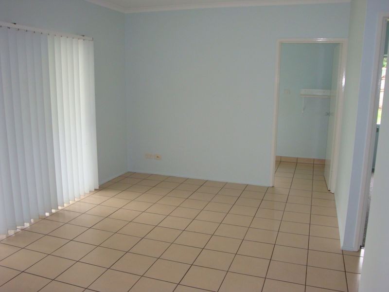 2 Kirraly Street, Mooroobool QLD 4870