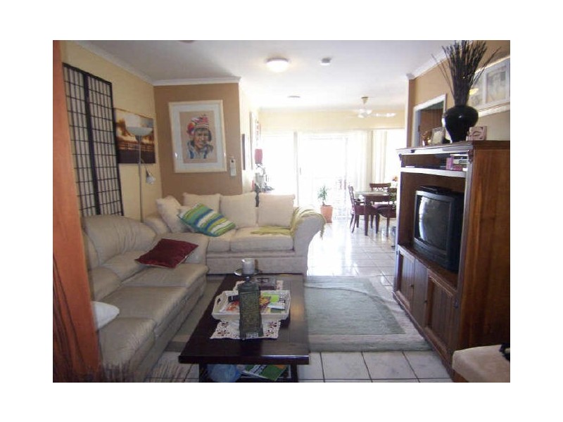 5/8 Ascot Avenue, Westcourt QLD 4870