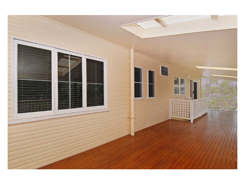 35 Kevin Street, Whitfield QLD 4870