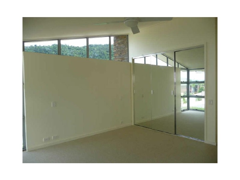 4 Rossman Road, Smithfield QLD 4878