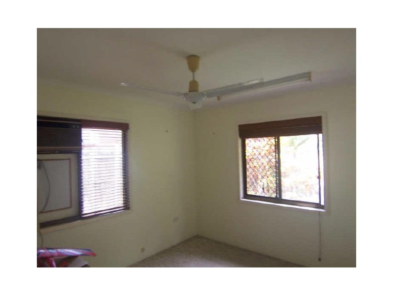 8/23 Heavey Crescent, Whitfield QLD 4870