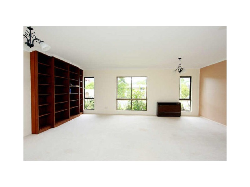 32 Kevin Street, Whitfield QLD 4870