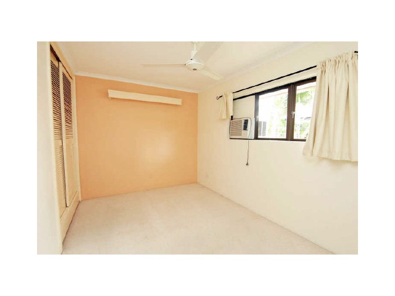 32 Kevin Street, Whitfield QLD 4870