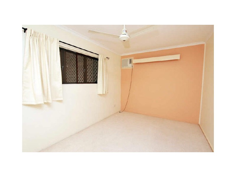 32 Kevin Street, Whitfield QLD 4870