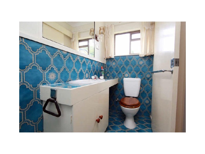 32 Kevin Street, Whitfield QLD 4870