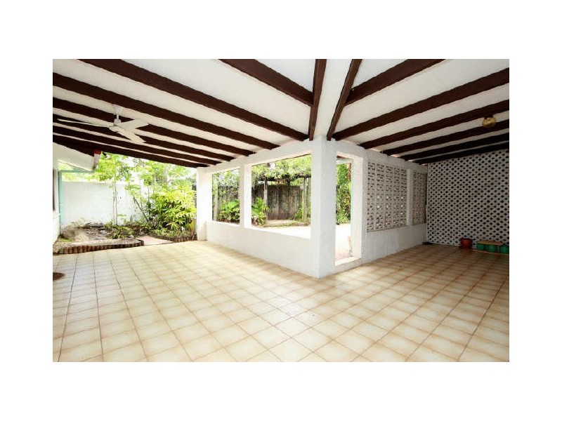 32 Kevin Street, Whitfield QLD 4870