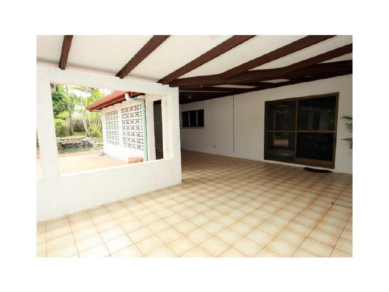 32 Kevin Street, Whitfield QLD 4870