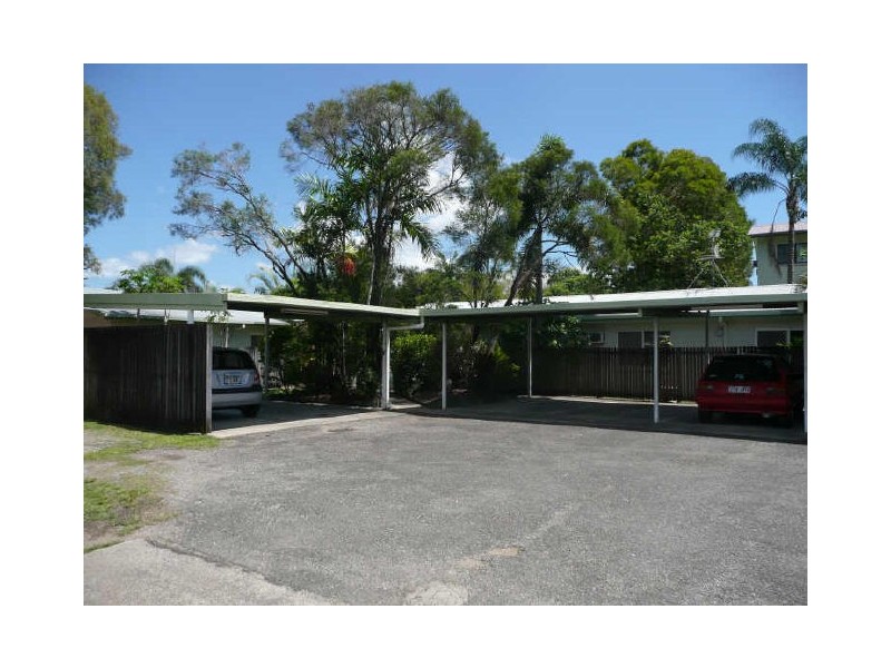 2/165 Mayers Street, Manoora QLD 4870