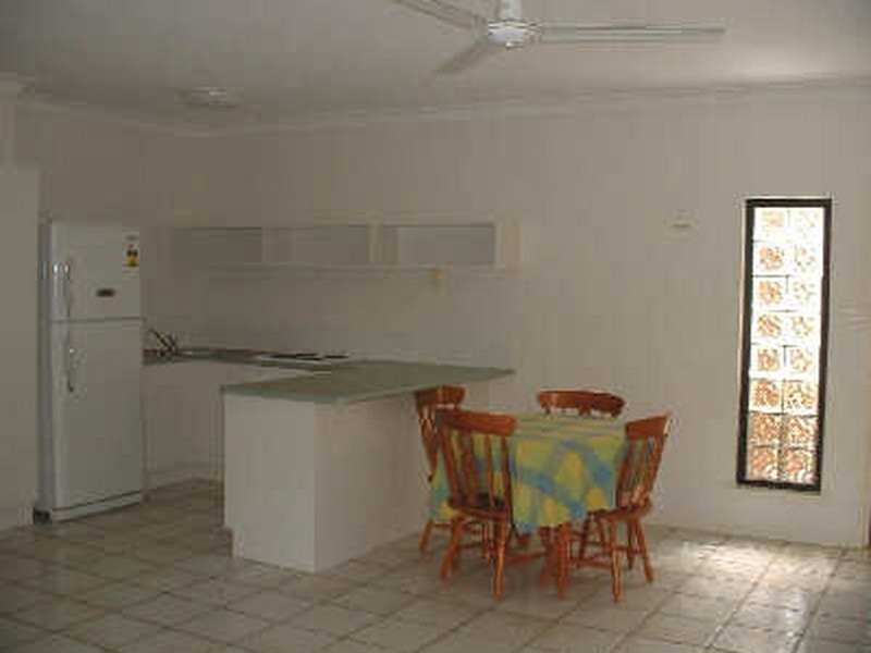 10/2-4 Mcguigan Street, Earlville QLD 4870