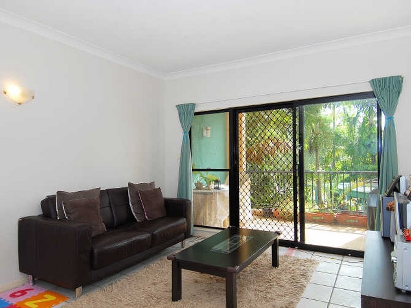 10/2-4 Mcguigan Street, Earlville QLD 4870