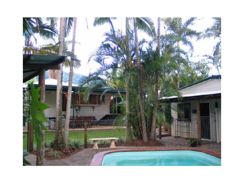 229 Woodward Street, Whitfield QLD 4870