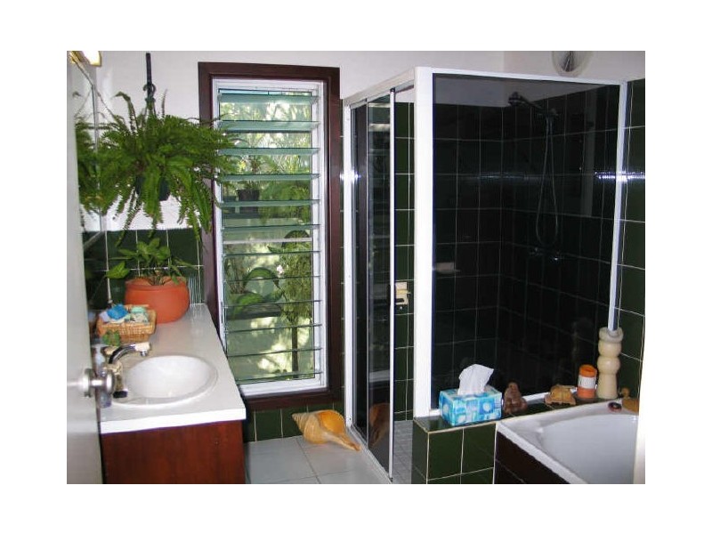 229 Woodward Street, Whitfield QLD 4870