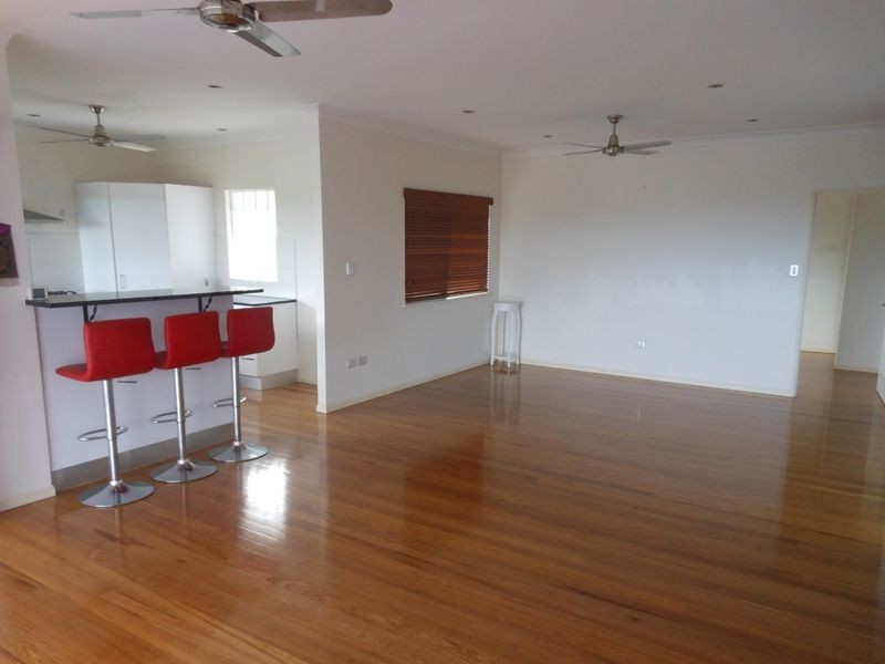 Mooroobool QLD 4870