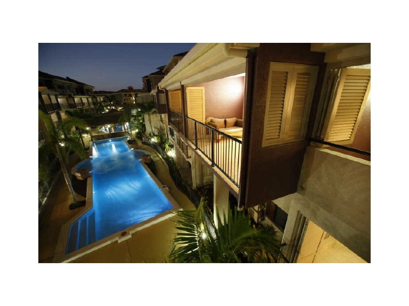318/22 Ward Street, Mooroobool QLD 4870