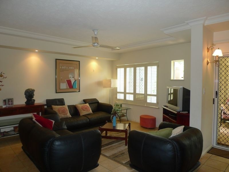 “The Lakes” 302/2 Greenslopes Street, Cairns North QLD 4870